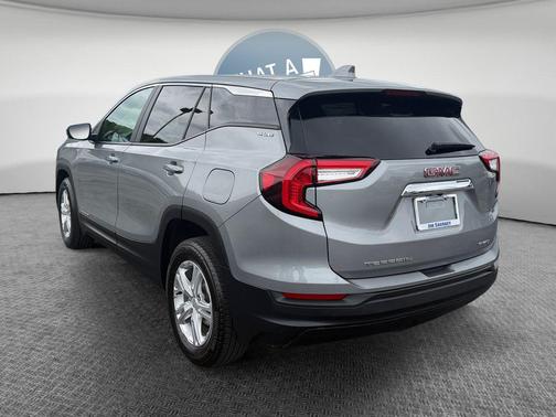 Sterling Metallic 2024 GMC Terrain SLE