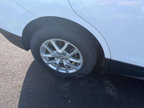 Summit White 2023 Chevrolet Equinox 1LT