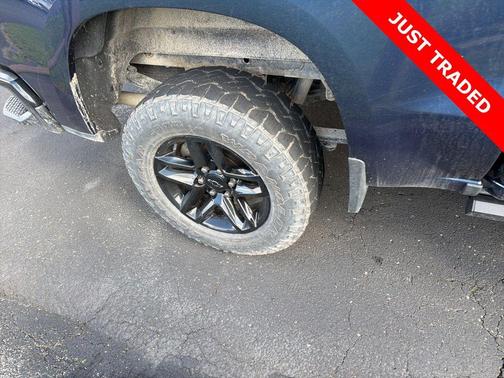 2022 Chevrolet Silverado 1500 Custom Trail Boss