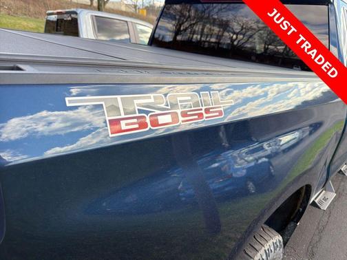 2022 Chevrolet Silverado 1500 Custom Trail Boss