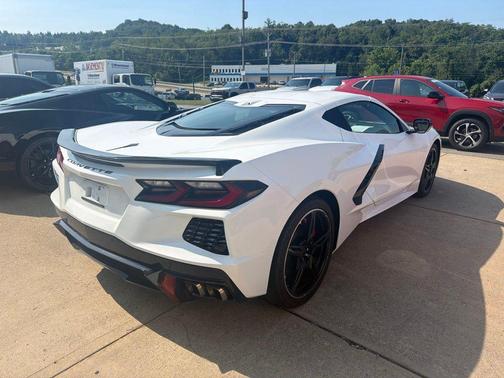 Arctic White 2023 Chevrolet Corvette Stingray w/2LT