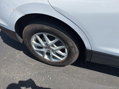 Summit White 2023 Chevrolet Equinox 1LT
