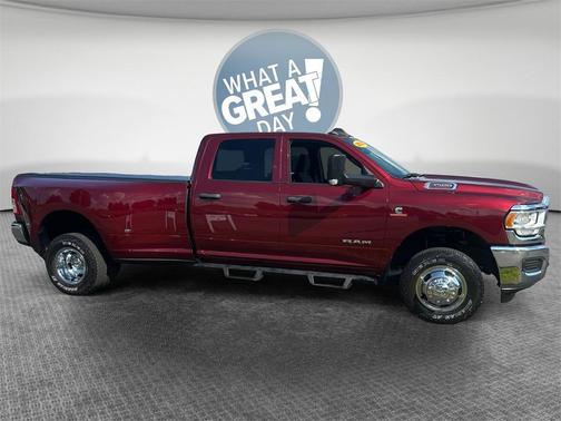 2022 RAM 3500 Tradesman Crew Cab 4x4 8' Box
