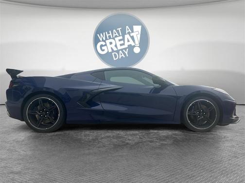 2025 Chevrolet Corvette Stingray w/2LT