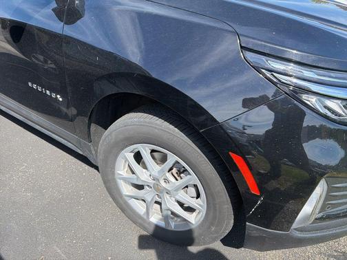 Mosaic Black Metallic 2024 Chevrolet Equinox 1LT