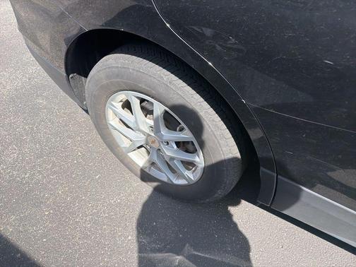 Mosaic Black Metallic 2024 Chevrolet Equinox 1LT