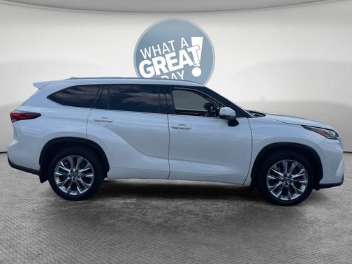 Blizzard Pearl 2021 Toyota Highlander Limited