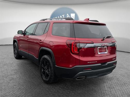 2023 GMC Acadia AWD AT4
