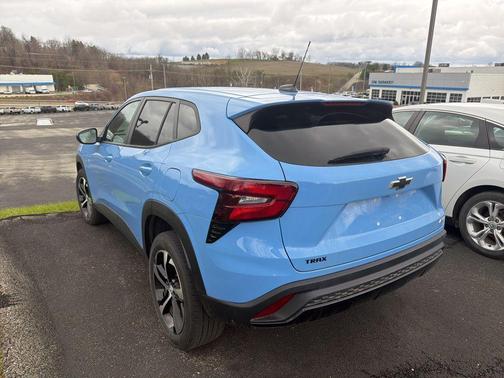 Fountain Blue 2024 Chevrolet Trax FWD 1RS