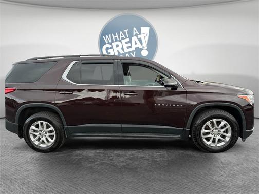 2020 Chevrolet Traverse LT Cloth