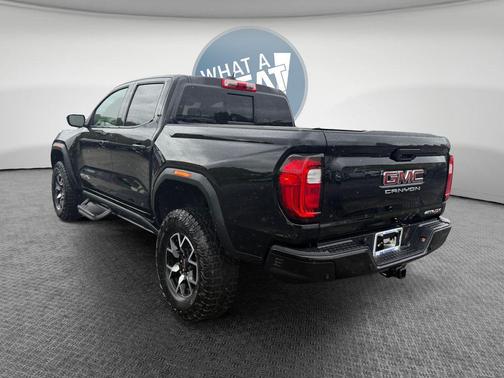 Onyx Black 2024 GMC Canyon AT4X
