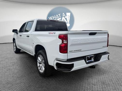 Summit White 2022 Chevrolet Silverado 1500 Custom