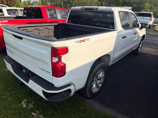 Summit White 2022 Chevrolet Silverado 1500 Custom