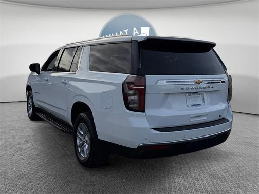 2024 Chevrolet Suburban LT