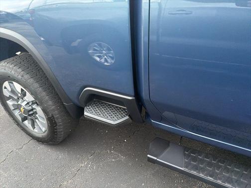 Lakeshore Blue Metallic 2025 Chevrolet Silverado 2500 Custom