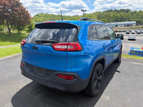 Hydro Blue Pearlcoat 2018 Jeep Cherokee Limited