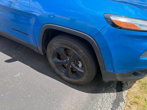 Hydro Blue Pearlcoat 2018 Jeep Cherokee Limited