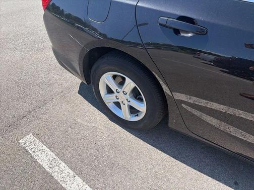 Mosaic Black Metallic 2023 Chevrolet Malibu 1LS