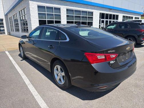 Mosaic Black Metallic 2023 Chevrolet Malibu 1LS