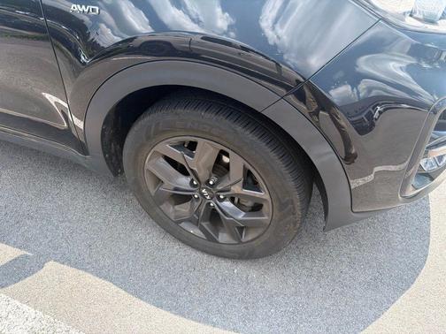 Black Cherry Pearl 2020 Kia Sportage S