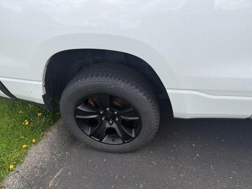 Bright White Clearcoat 2023 RAM 1500 Big Horn/Lone Star