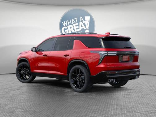 Radiant Red Tintcoat 2026 Chevrolet Traverse RS