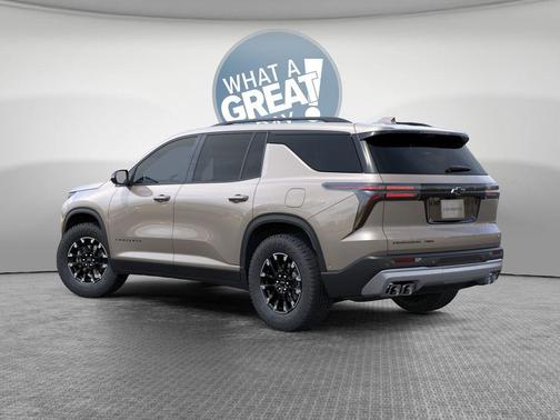 Sandstone Gray 2026 Chevrolet Traverse AWD Z71