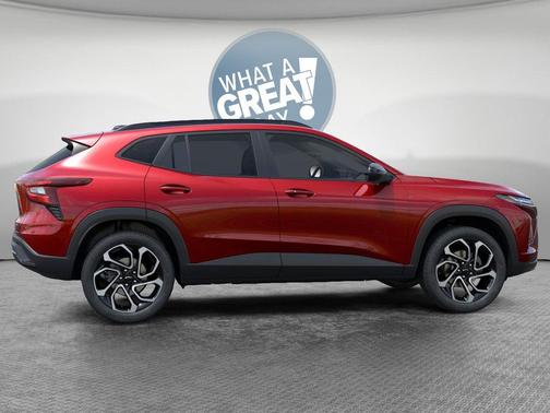 Apex Red 2026 Chevrolet Trax FWD 2RS