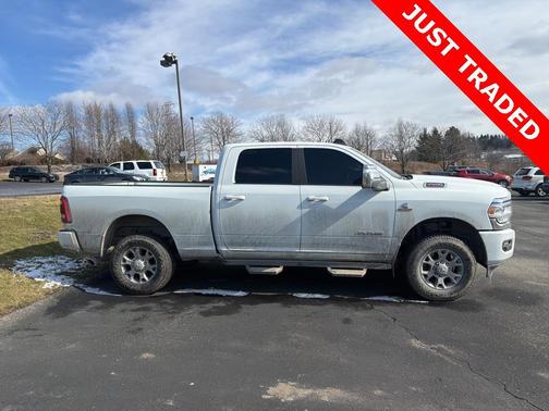 2024 RAM 2500 Laramie Crew Cab 4x4 6'4' Box