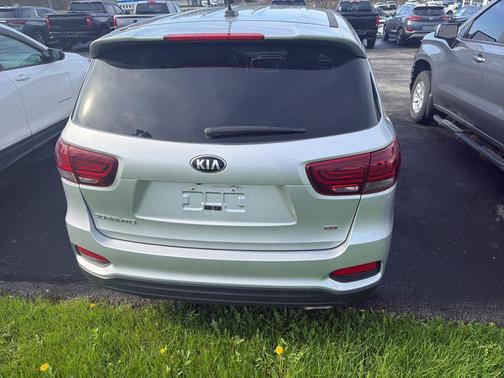 Sparkling Silver 2019 Kia Sorento LX