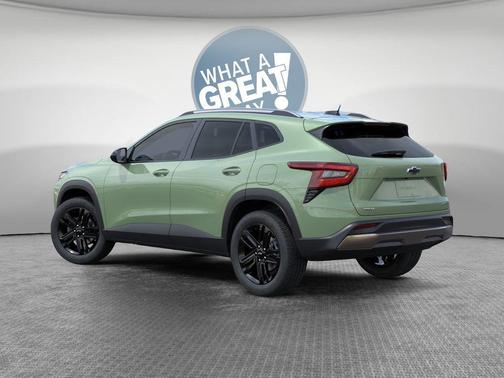 Cacti Green 2026 Chevrolet Trax FWD ACTIV