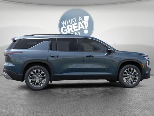 Lakeshore Blue Metallic 2026 Chevrolet Traverse LT