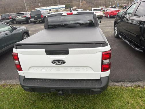 Oxford White 2025 Ford Maverick XLT