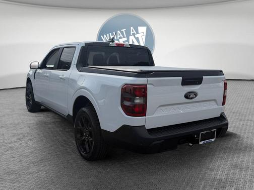 Oxford White 2025 Ford Maverick XLT
