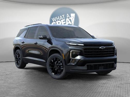 Mosaic Black Metallic 2026 Chevrolet Traverse LT