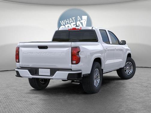 Summit White 2026 Chevrolet Colorado LT