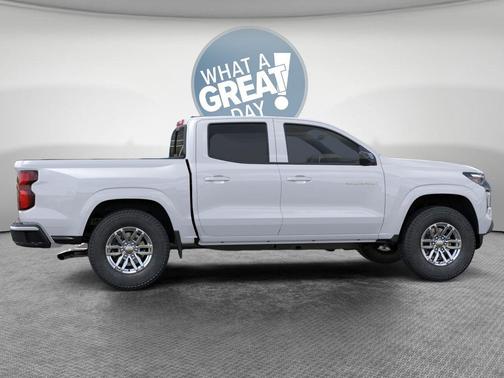 Summit White 2026 Chevrolet Colorado LT