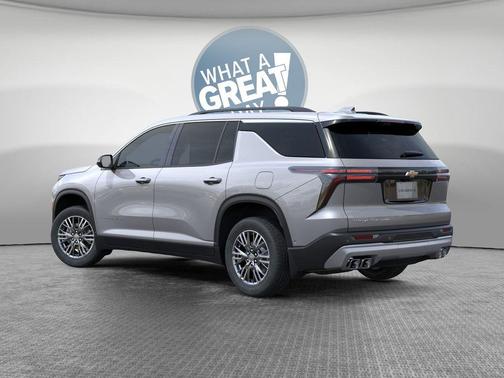 Sterling Gray Metallic 2026 Chevrolet Traverse LT