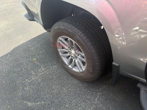Sterling Gray Metallic 2026 Chevrolet Colorado LT