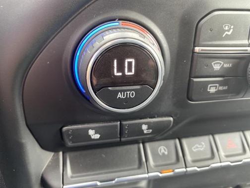 Photo 4 of 37 of 2019 Chevrolet Silverado 1500 Base