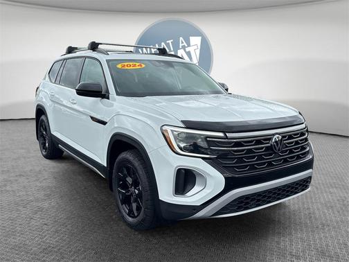 2024 Volkswagen Atlas 2.0T SE w/Technology 4MOTION
