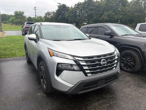 Brilliant Silver Metallic 2024 Nissan Rogue SV
