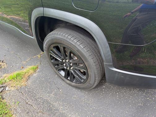 Ebony Twilight Metallic 2023 GMC Acadia AWD SLT