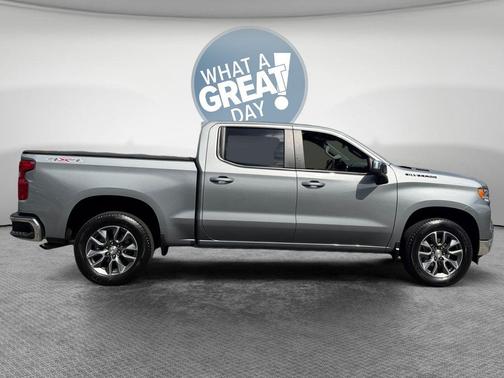 Sterling Gray Metallic 2024 Chevrolet Silverado 1500 LT