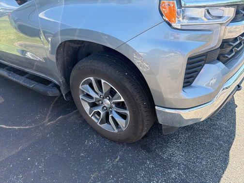 Sterling Gray Metallic 2024 Chevrolet Silverado 1500 LT