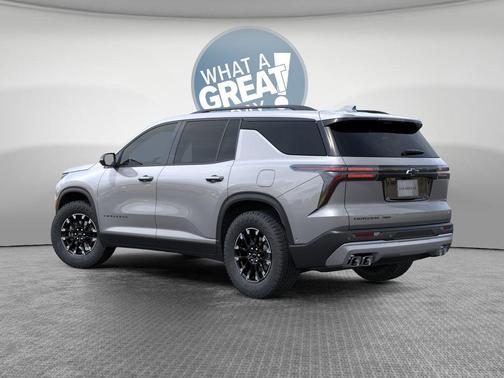 Sterling Gray Metallic 2026 Chevrolet Traverse AWD Z71