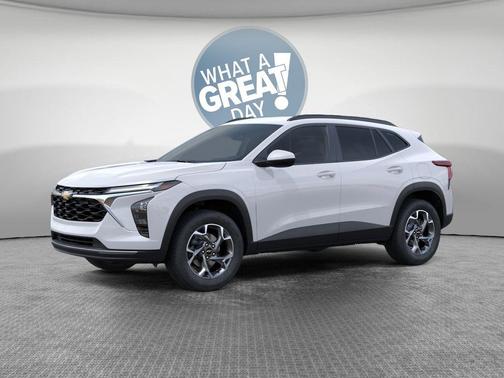 Summit White 2026 Chevrolet Trax LT