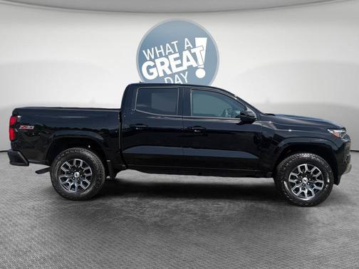 Black 2026 Chevrolet Colorado Z71
