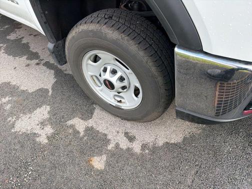 Summit White 2022 GMC Sierra 2500 Pro