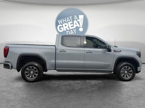 Thunderstorm Gray 2024 GMC Sierra 1500 AT4